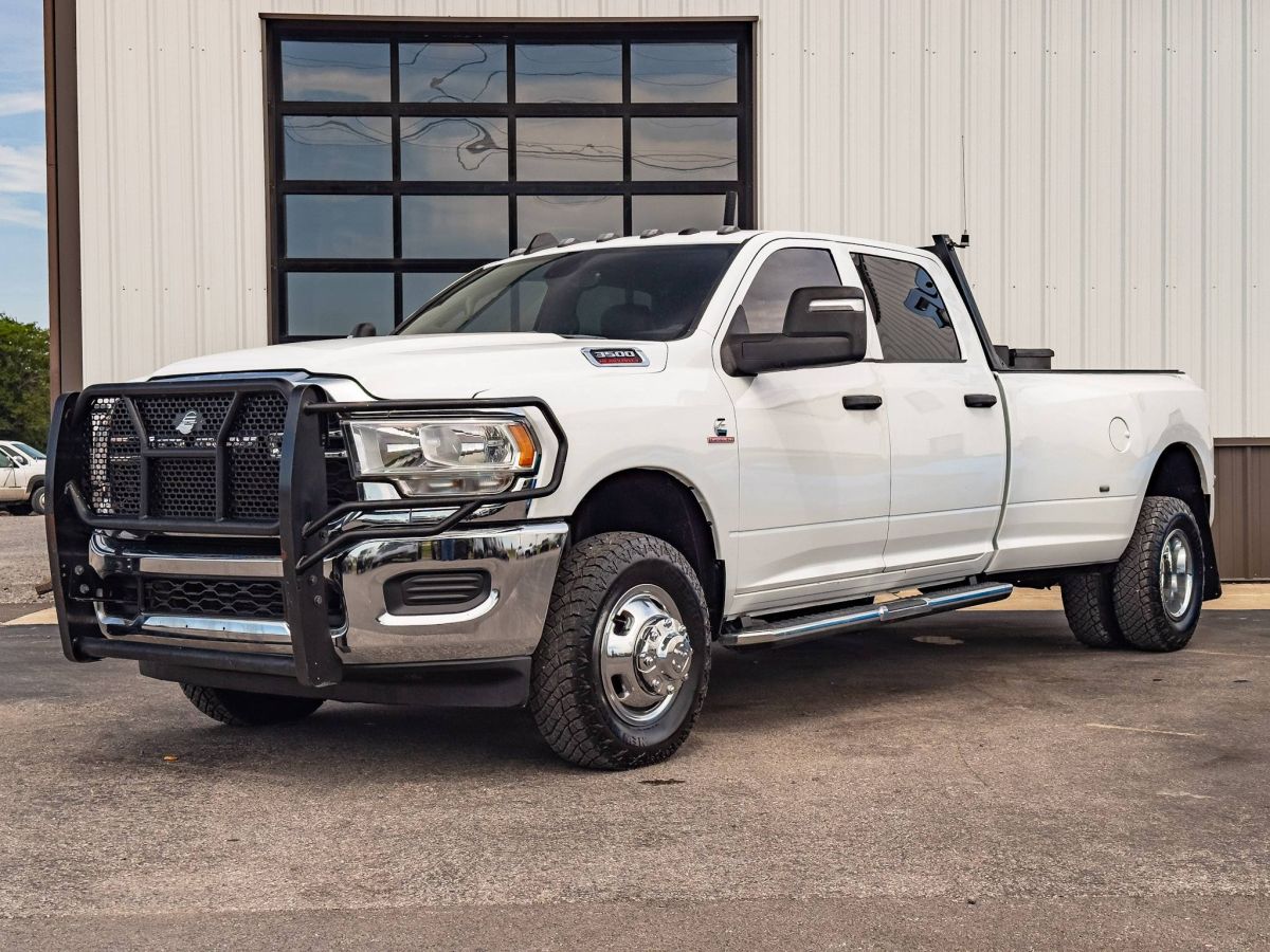 2023 RAM 3500 Tradesman Crew Cab LB DRW 4WD