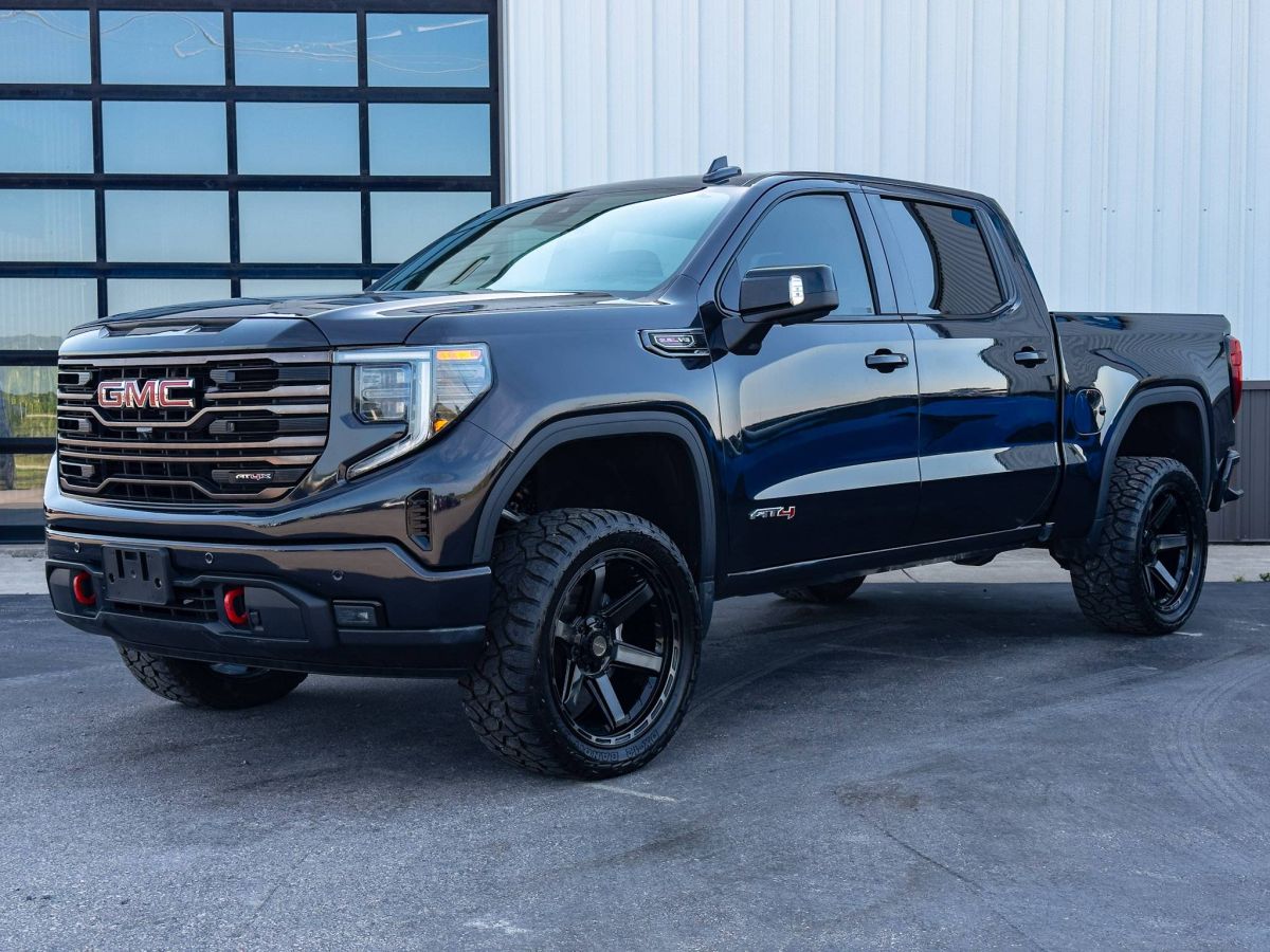 2024 GMC Sierra 1500 AT4 Crew Cab 4WD