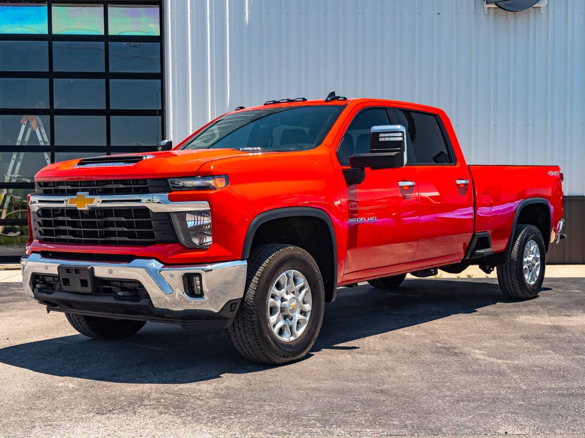 Red 2026 Chevrolet Silverado 3500HD LT Crew Cab 4WD Pickup Truck Four-Wheel Drive Automatic