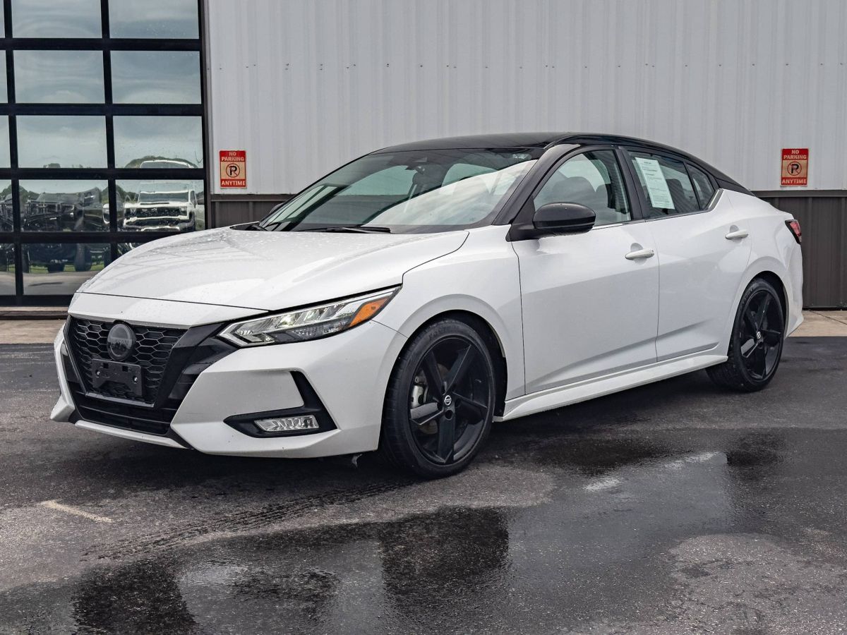 2022 Nissan Sentra SR FWD