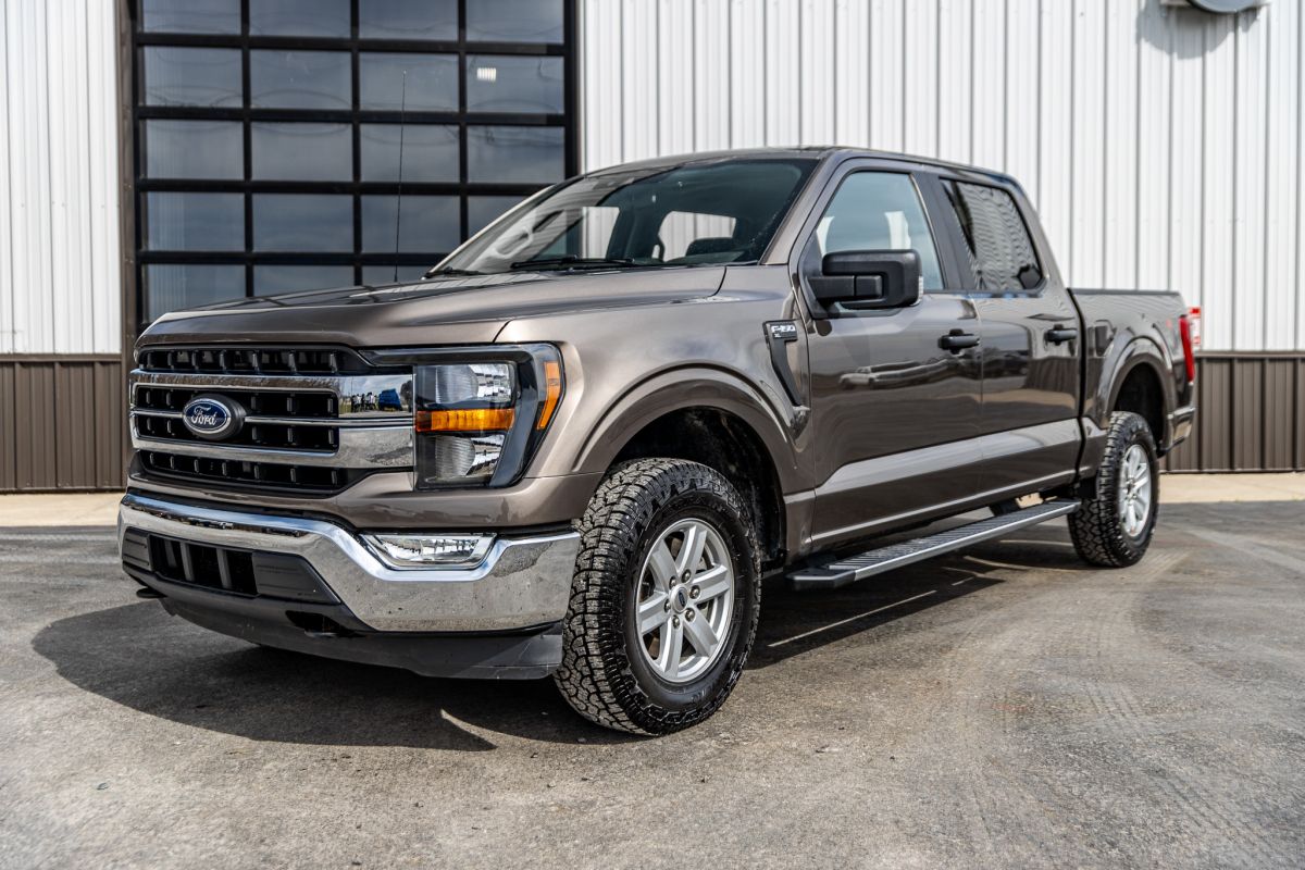 2021 Ford F-150 XL's photo