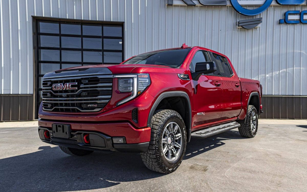 2024 GMC Sierra 1500 AT4's photo