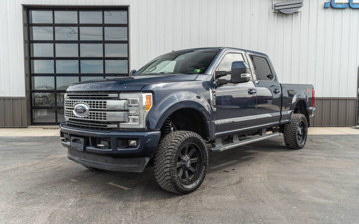 2017 Ford F-250 Super Duty Lariat's photo
