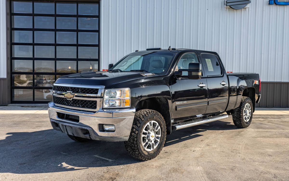 2011 Chevrolet Silverado 3500HD LTZ's photo