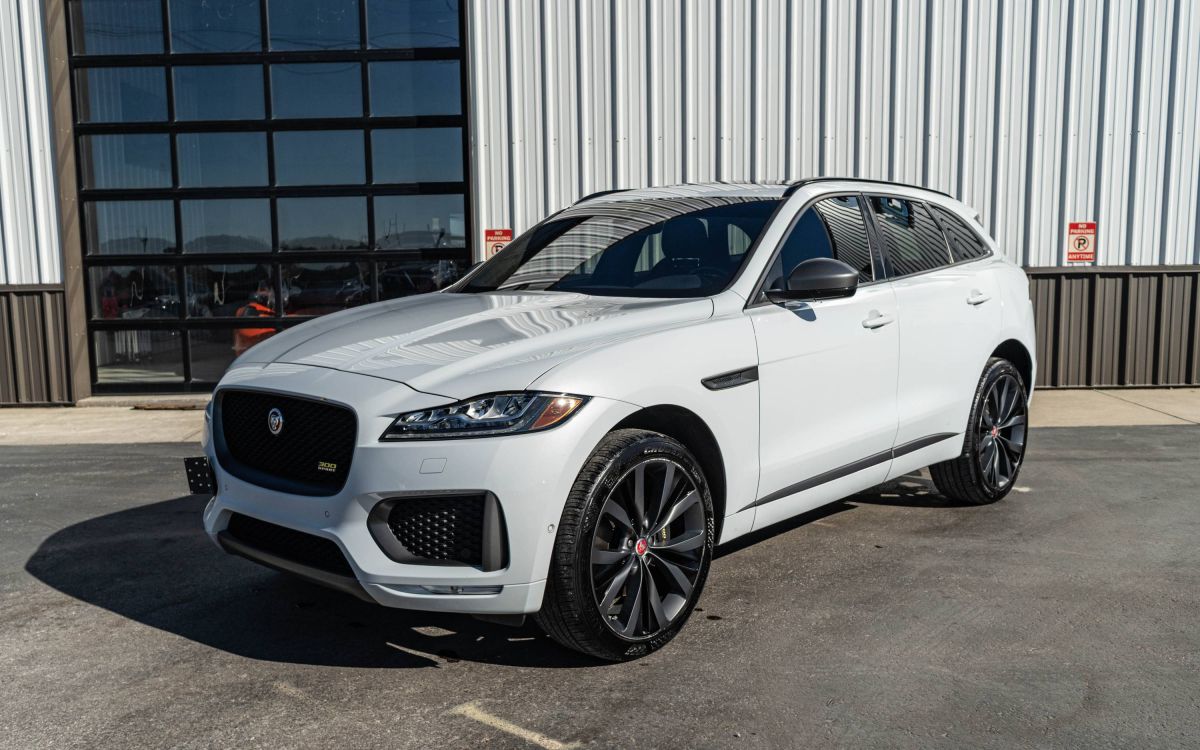 2020 Jaguar F-Pace 300 Sport's photo