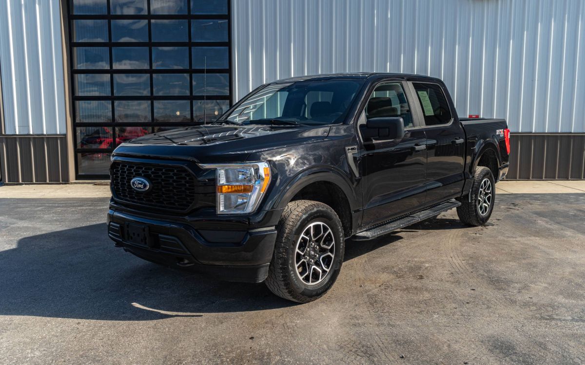 2023 Ford F-150 XL's photo