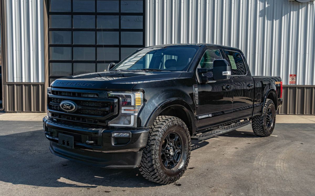 2021 Ford F-350 Super Duty Lariat's photo