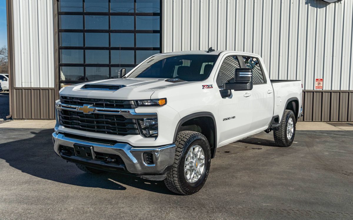 2024 Chevrolet Silverado 2500HD LT's photo