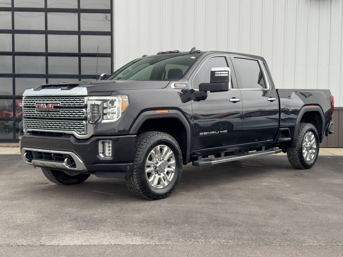 2021 GMC Sierra 4WD Crew Cab Standard Box Denali's photo