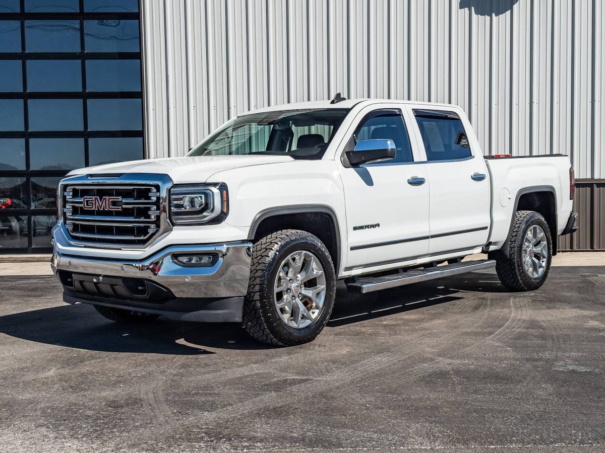 2018 GMC Sierra 4WD Crew Cab Short Box SLT's photo