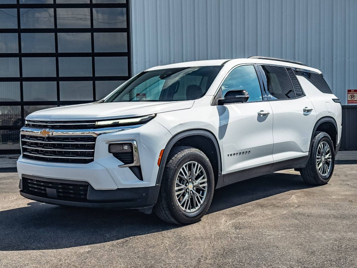 2024 Chevrolet Traverse AWD LT's photo