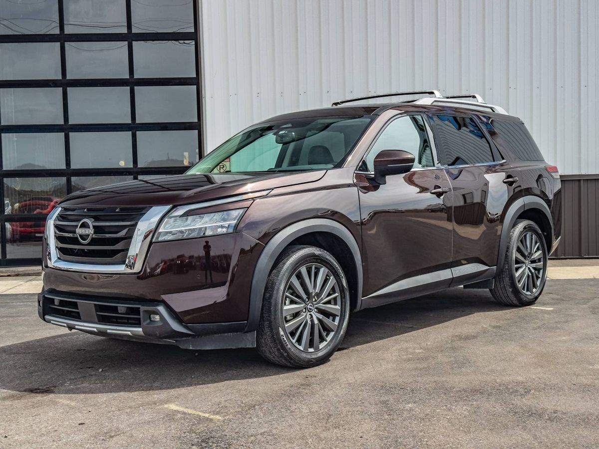 2022 Nissan Pathfinder SL 2WD's photo