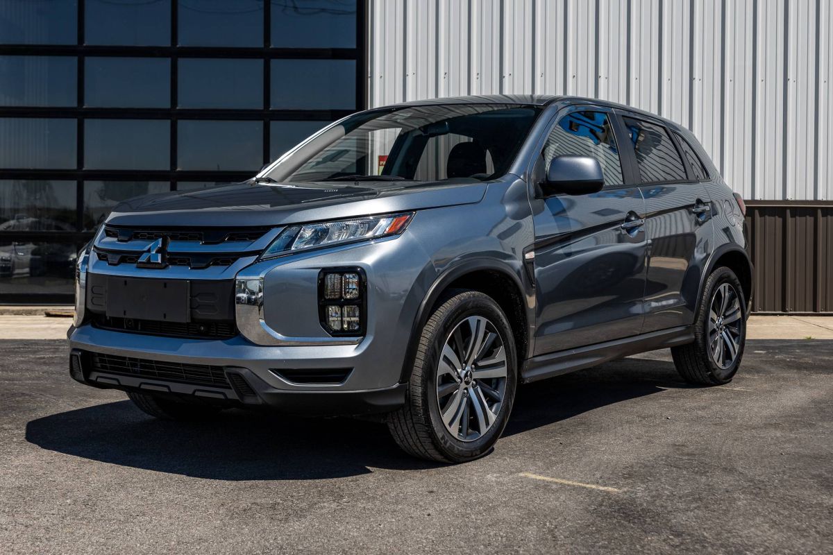 2025 Mitsubishi Outlander Sport 2.0 ES AWC CVT's photo