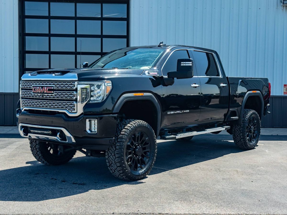 2020 GMC Sierra 4WD Crew Cab Standard Box Denali's photo
