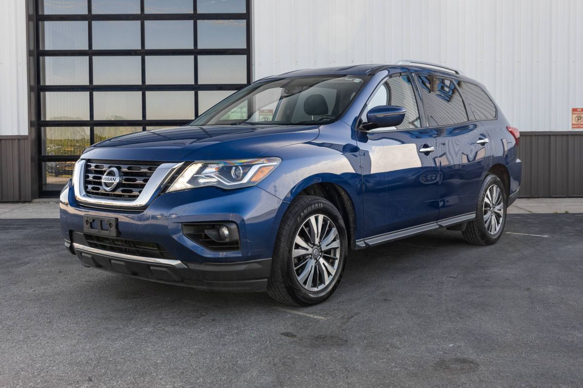 2020 Nissan Pathfinder SV 2WD's photo