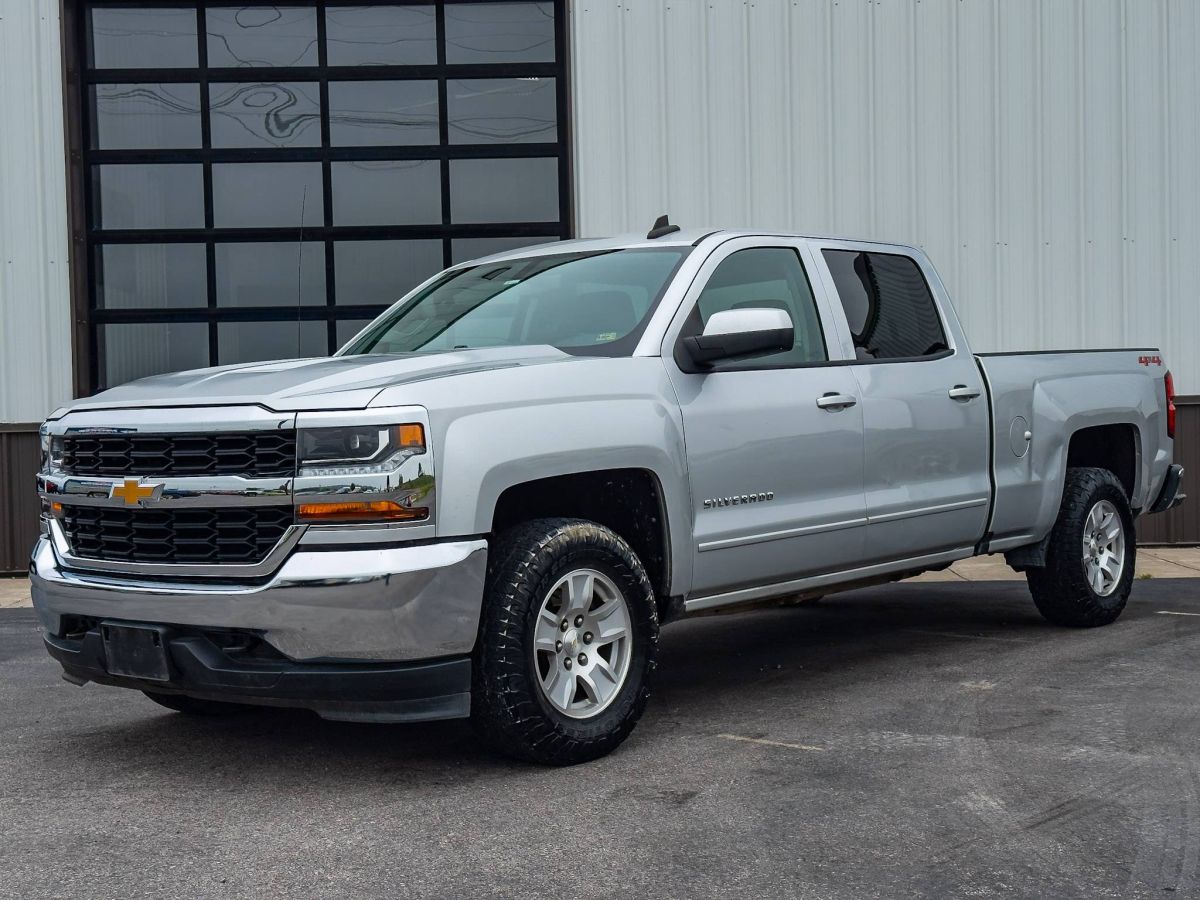 2018 Chevrolet Silverado 1500 LT 4X4 Crew Cab Standard Box's photo