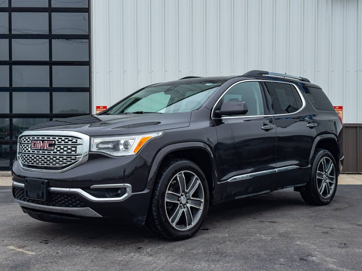 2019 GMC Acadia Denali FWD's photo