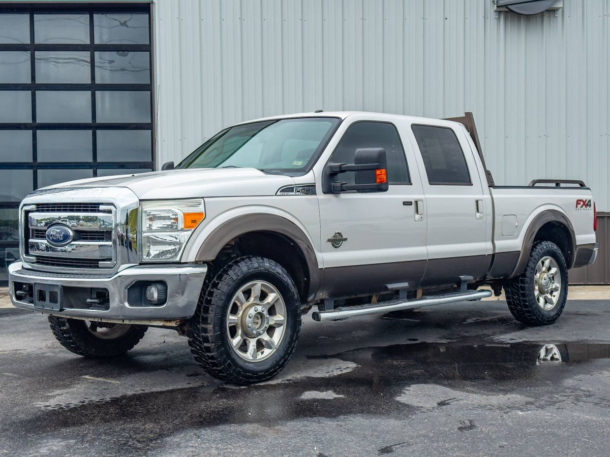 2016 Ford F-250 Lariat 4x4 Crew Cab 8' Box's photo