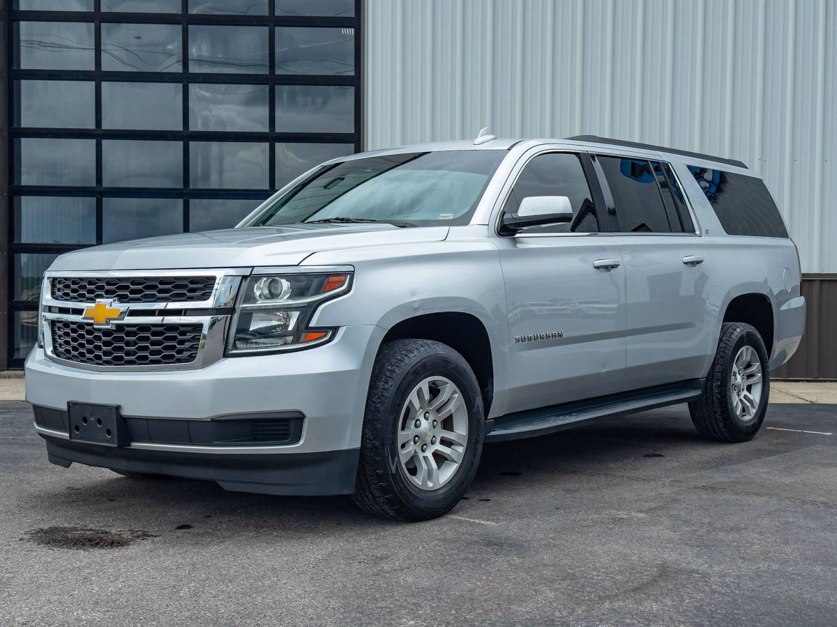 2019 Chevrolet Suburban 4WD 1500 LT's photo