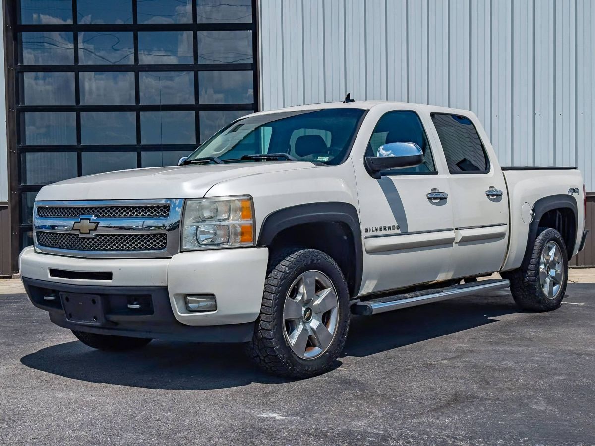 2010 Chevrolet Silverado 1500's photo