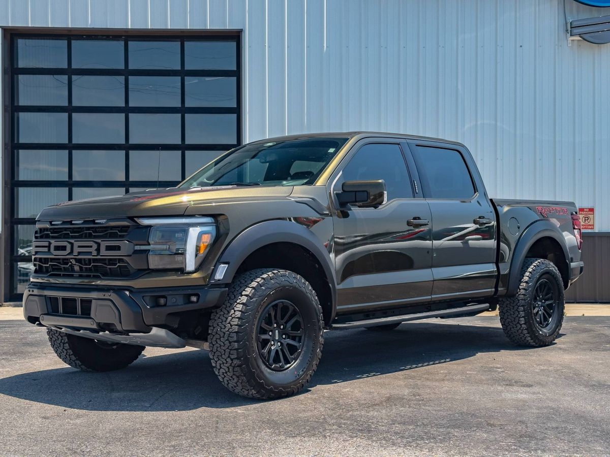 2024 Ford F-150 Raptor 4x4 SuperCrew 5-1/2 Box's photo